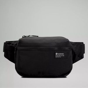 LULULEMON Clean Lines Belt Bag 2L Black